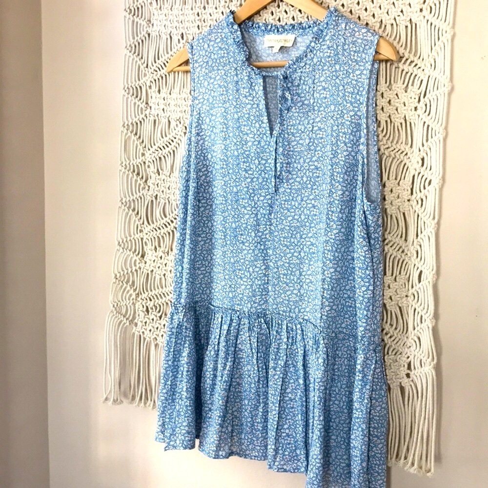 Cynthia Rowley blue/white high waisted empire sleeveless floral top sz M